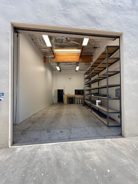 More Photos Of 1900 E Warner Ave, Santa Ana Light Manufacturing For Lease