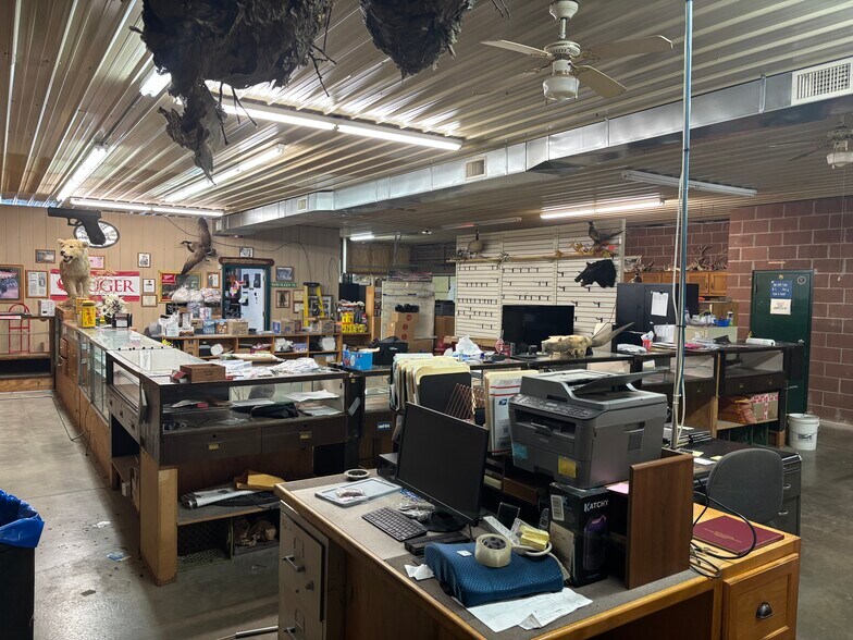 More Photos Of , Garden City General Retail For Sale