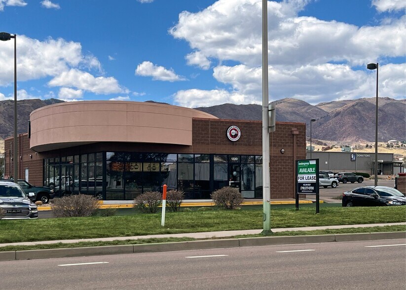 Primary Photo Of 1320-1330 Garden Of The Gods Rd, Colorado Springs Freestanding For Lease