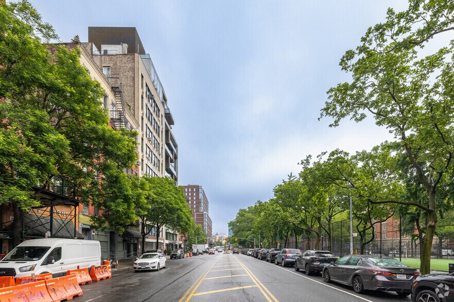 More Photos Of 195-197 Chrystie St, New York Office Residential For Lease