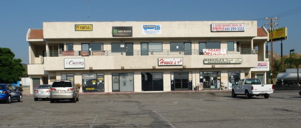 More Photos Of 31561-31593 Castaic Rd, Castaic Unknown For Lease