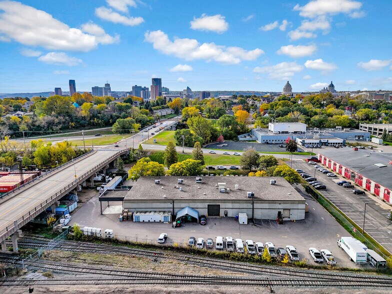 More Photos Of 5 Empire Dr, Saint Paul Flex For Sale