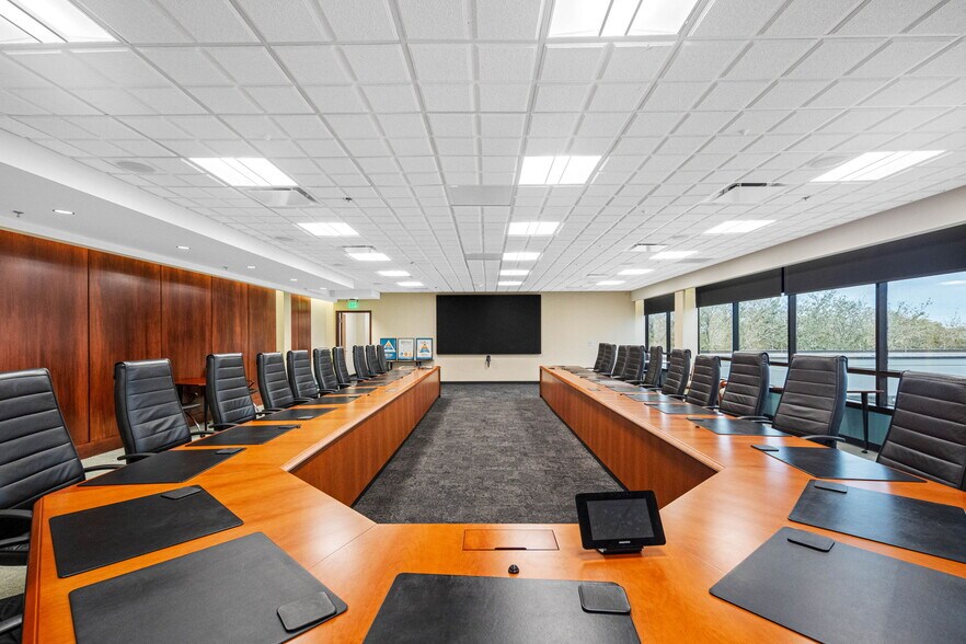 More Photos Of 6801 E Hillsborough Ave, Tampa Office Residential For Sale