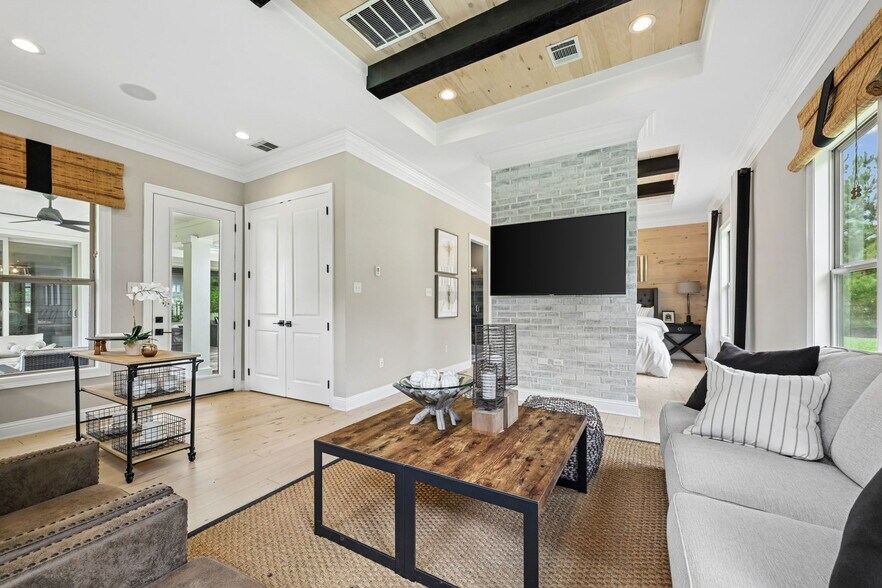 More Photos Of 27735 James Chapel Rd N, Holden Office For Sale