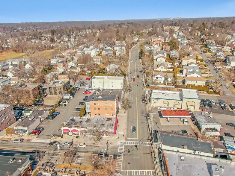 More Photos Of 823 White Plains rd, Scarsdale Storefront Retail Office For Lease