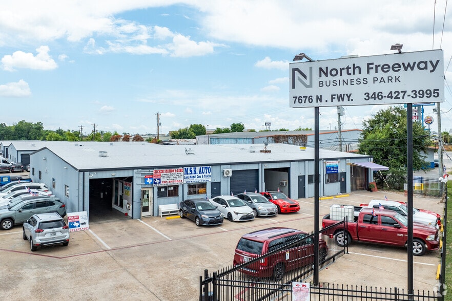 More Photos Of 7676 N I-45, Houston Unknown For Lease