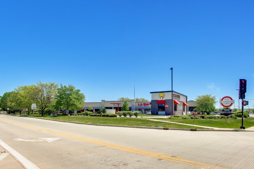 More Photos Of 58-98 E Schoolhouse Rd, Yorkville General Retail For Sale