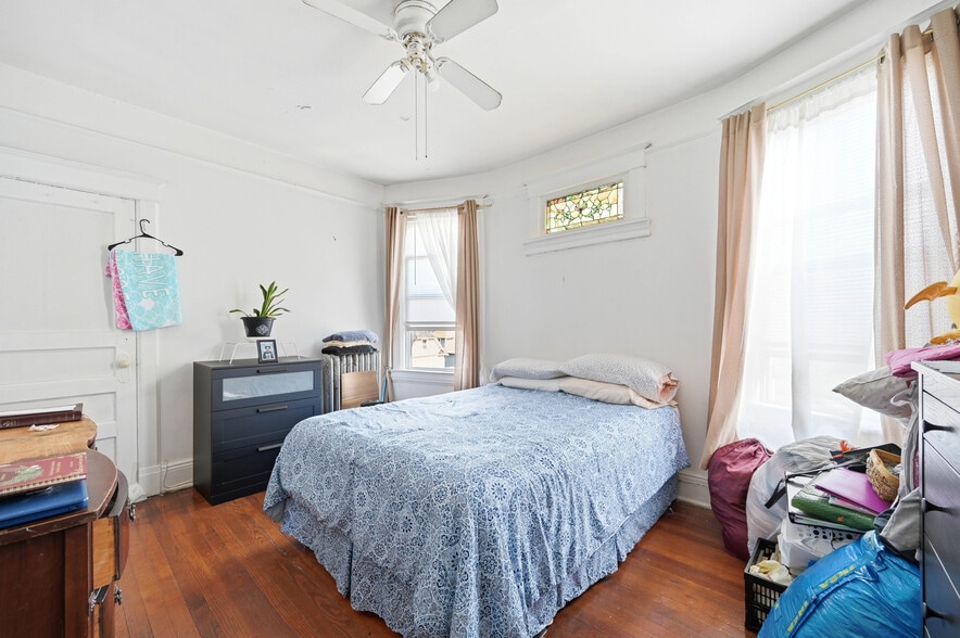 More Photos Of 25 Saratoga Ave, Yonkers Apartments For Sale