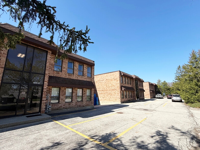 More Photos Of 4059-4081 Joseph Dr, Waukegan Light Distribution For Sale