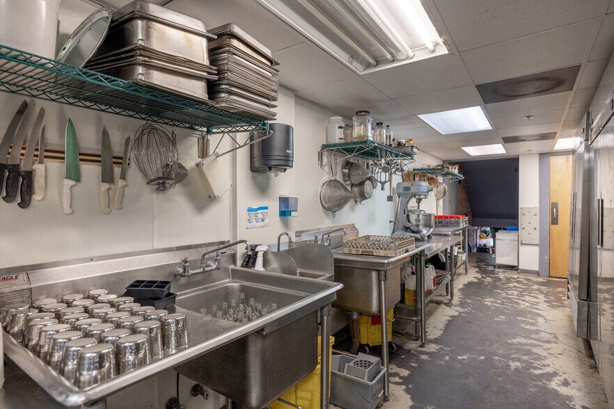 More Photos Of 743 Haywood Rd, Asheville Restaurant For Sale