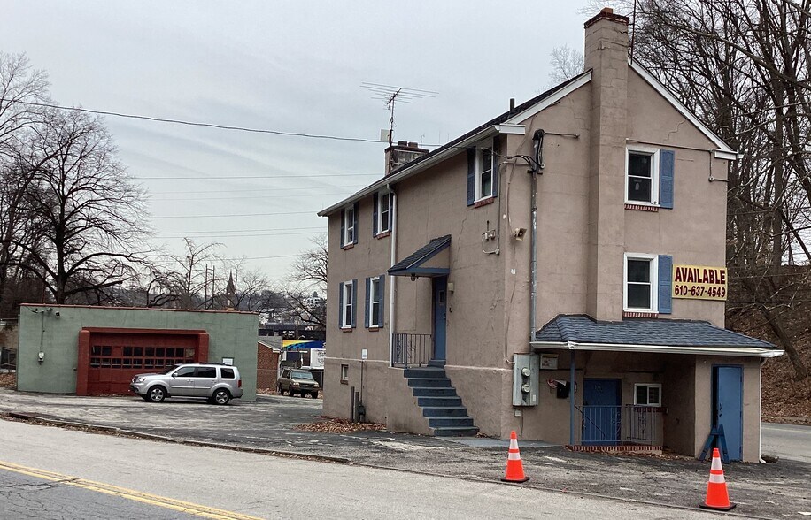 Primary Photo Of , Bala Cynwyd General Retail For Sale