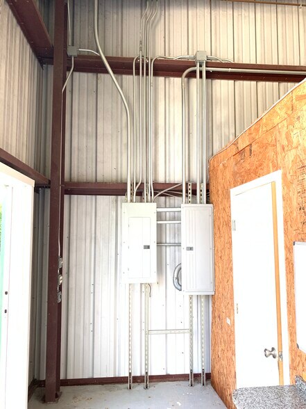 More Photos Of 2227 Golden Rd, Spring Warehouse For Lease