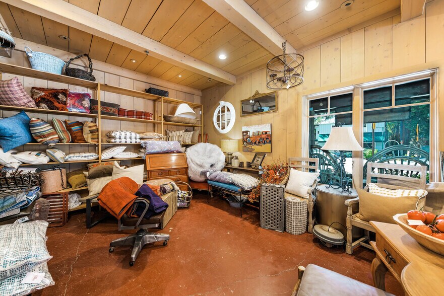 More Photos Of 8703 North Lake Blvd Blvd, Kings Beach General Retail For Sale