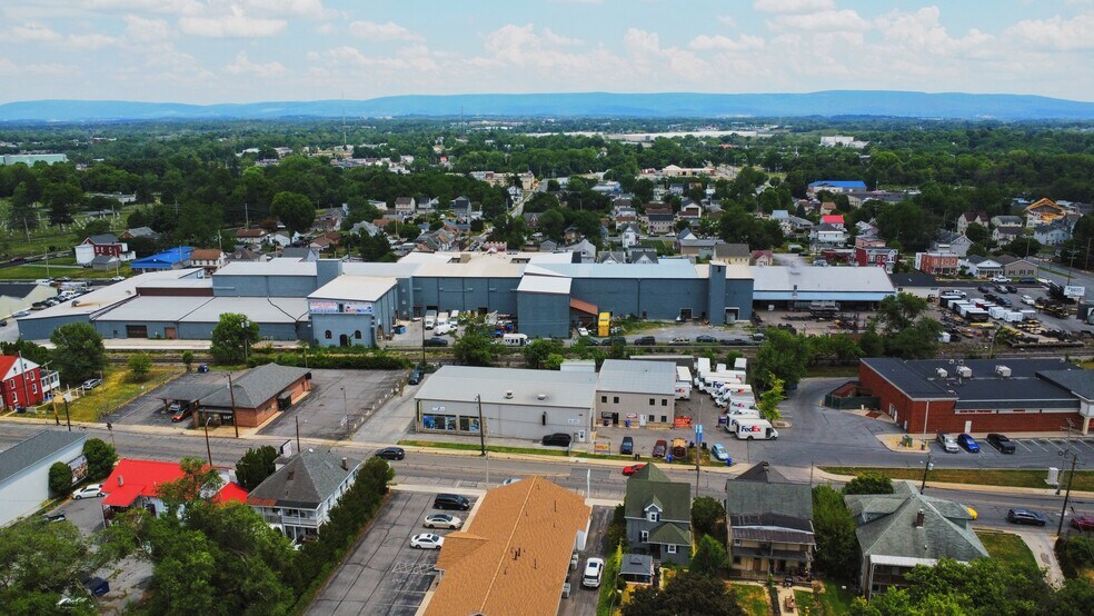 More Photos Of 916-926 S Potomac St, Hagerstown Service For Lease