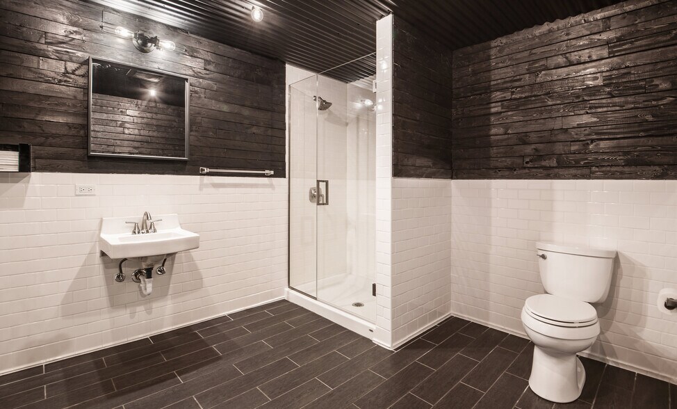 More Photos Of 2415 W 19th St, Chicago Warehouse For Lease