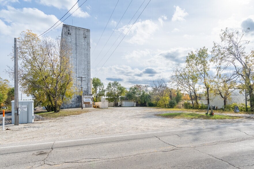 More Photos Of 14727 S Naperville Rd, Plainfield Industrial For Sale