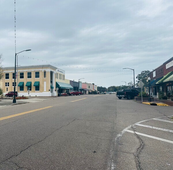 More Photos Of 7 S Cherokee Ave, Fort Meade Land For Sale