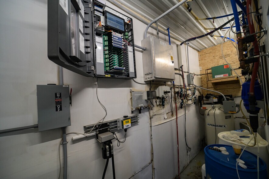 More Photos Of 1700 Oriskany W st, Utica Carwash For Sale