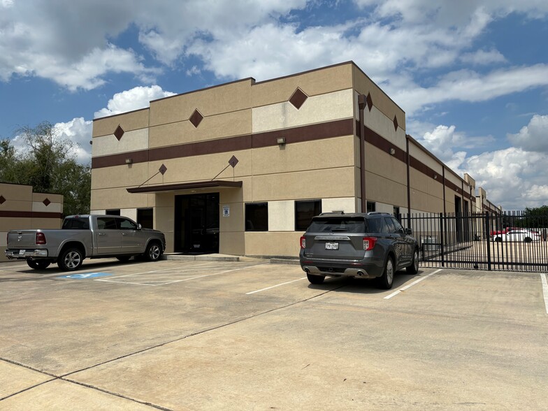 Primary Photo Of 12630 Haynes Rd, Houston Showroom For Lease