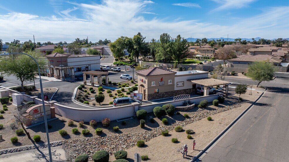 Primary Photo Of 2120 N McQueen Rd, Chandler Fast Food For Sale