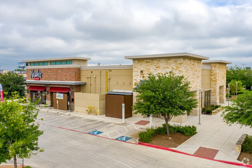 More Photos Of IH-35 @ Loop 306, New Braunfels Unknown For Lease