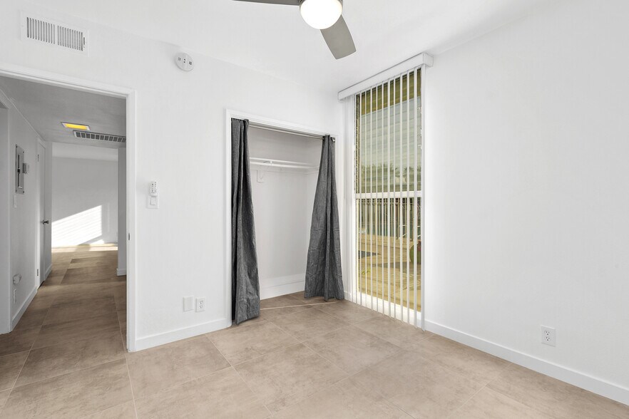 More Photos Of 1777 E Arenas Rd, Palm Springs Apartments For Sale