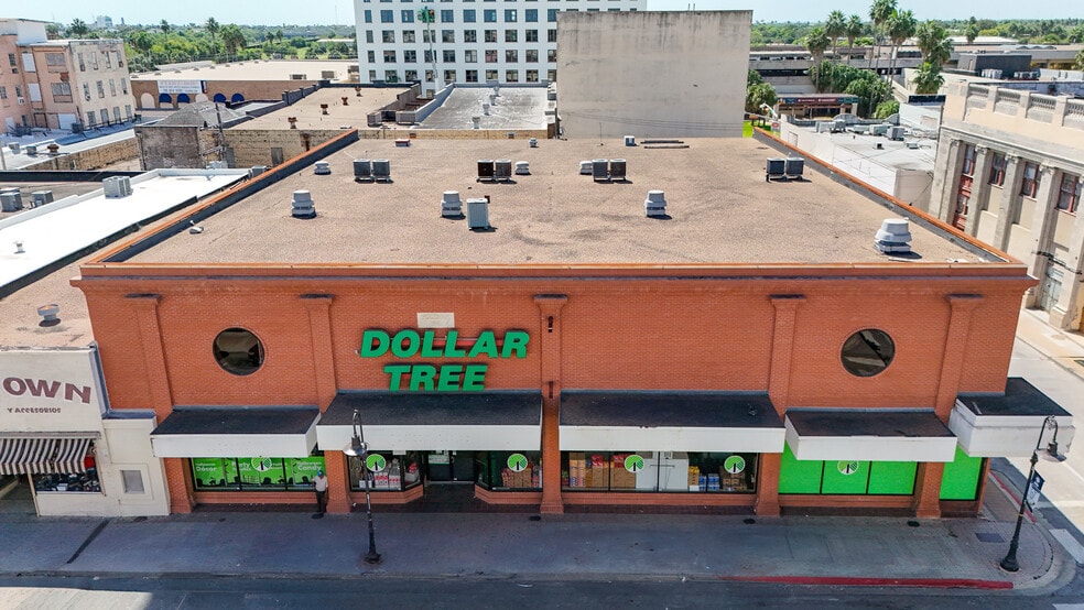 Primary Photo Of 1104 E Elizabeth St, Brownsville Supermarket For Sale