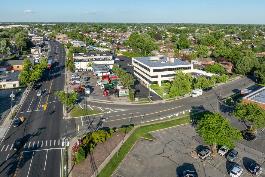 More Photos Of 990 Westbury Rd, Westbury Office For Sale