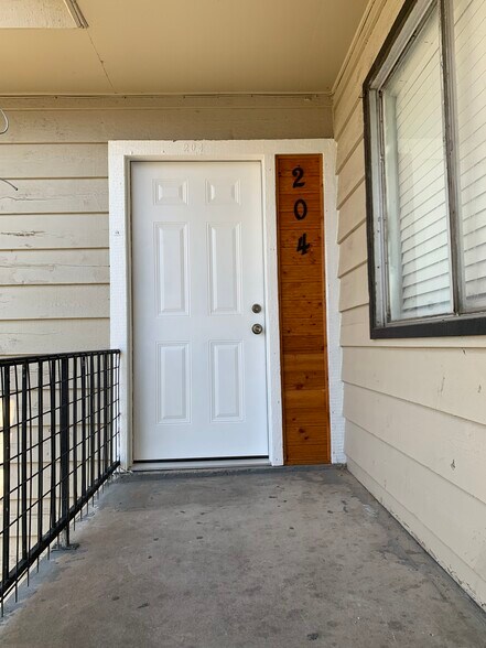 More Photos Of 1710 Wooten Park Dr, Austin Apartments For Sale