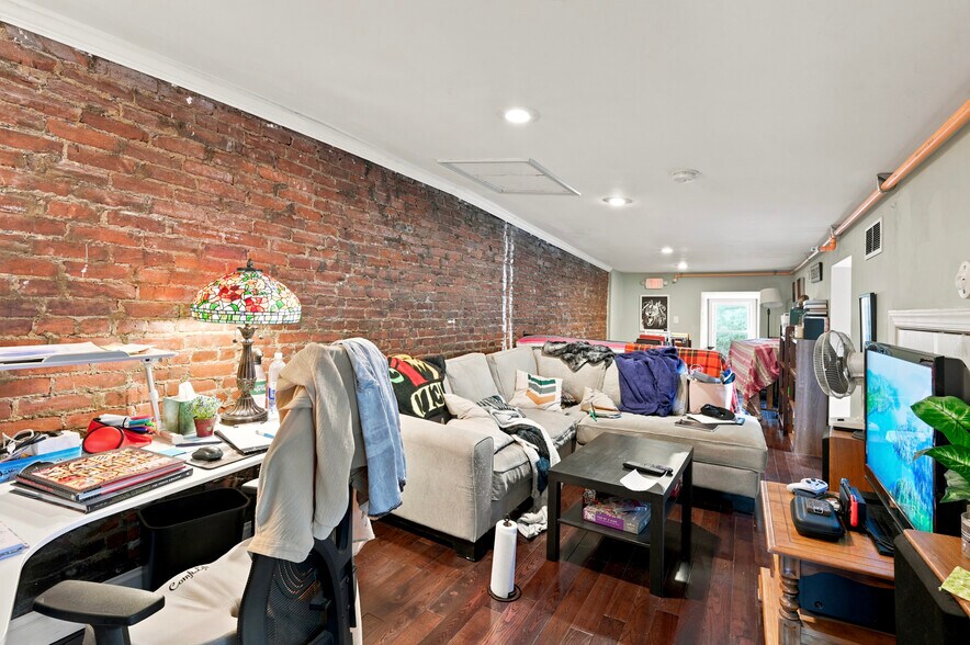 More Photos Of 807 S 49th St, Philadelphia Apartments For Sale