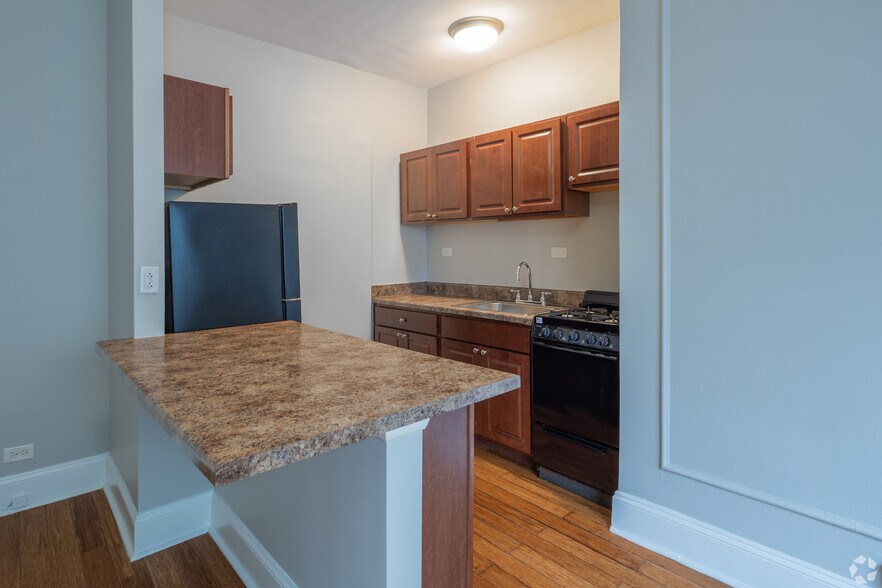 More Photos Of 5326 S Cornell Ave, Chicago Apartments For Sale