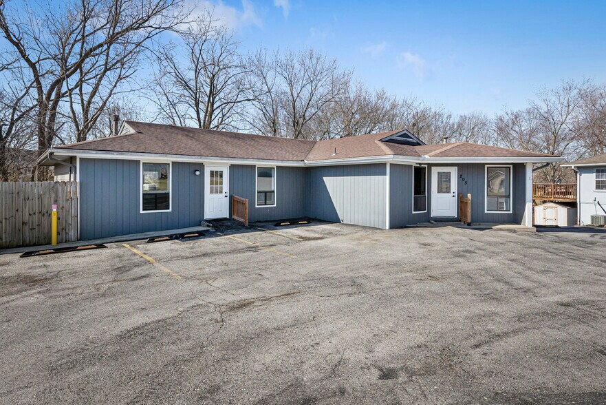 More Photos Of 205 Southbrook Pky, Kearney Daycare Center For Sale