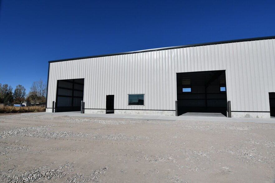 More Photos Of 1 Landmark Ln, Rigby Industrial For Lease