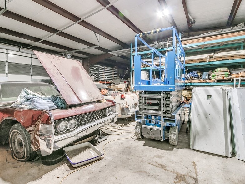 More Photos Of 3025 Westminster Rd, Nicoma Park Light Manufacturing For Sale