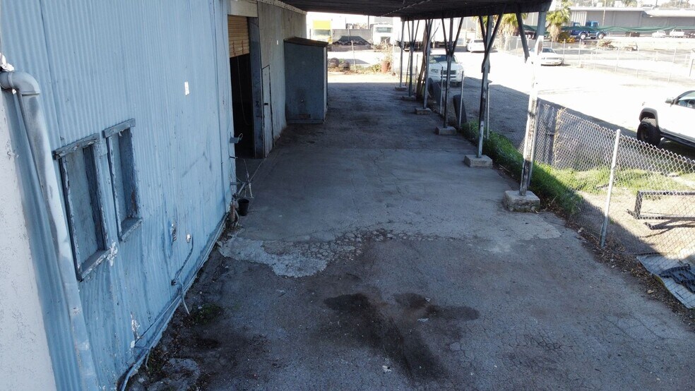 More Photos Of 456 S I St, San Bernardino Warehouse For Sale