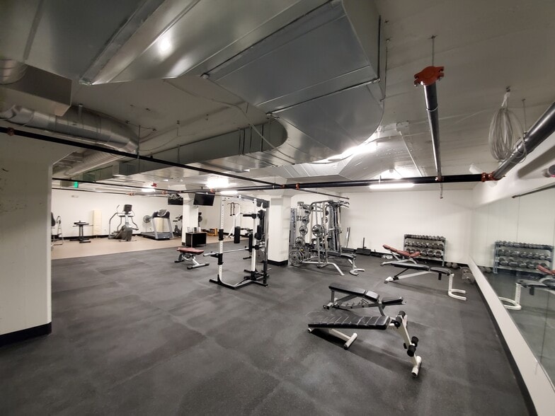 More Photos Of 1031 Santa Fe Dr, Denver Office For Lease