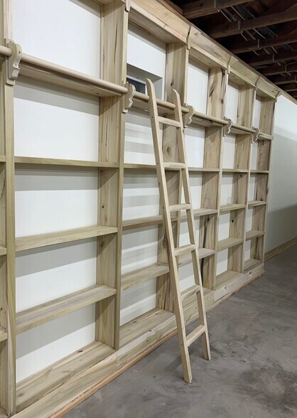 More Photos Of 241 W Eastland St, Gallatin Storefront For Sale