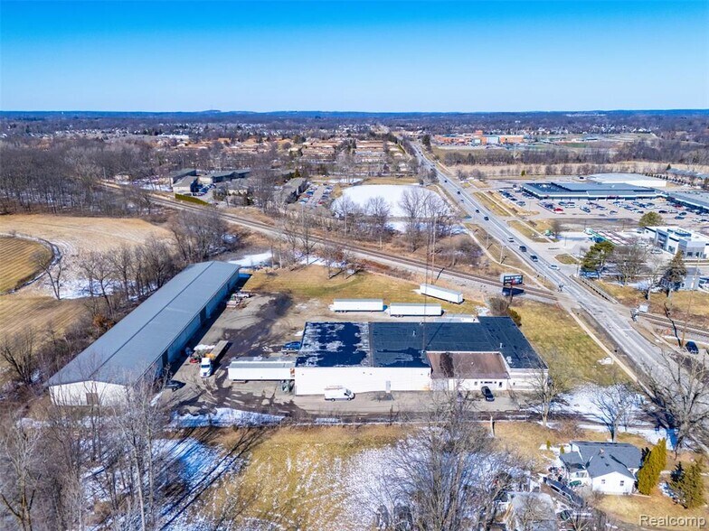 More Photos Of 415 N Lafayette St, South Lyon Warehouse For Sale