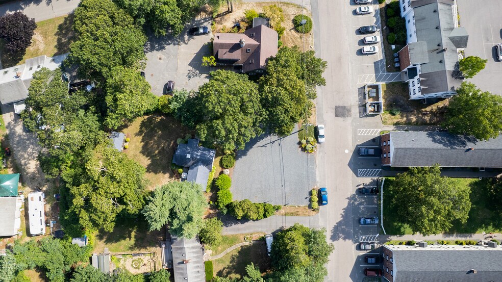 More Photos Of 13 Tremont St, Kingston Office For Sale