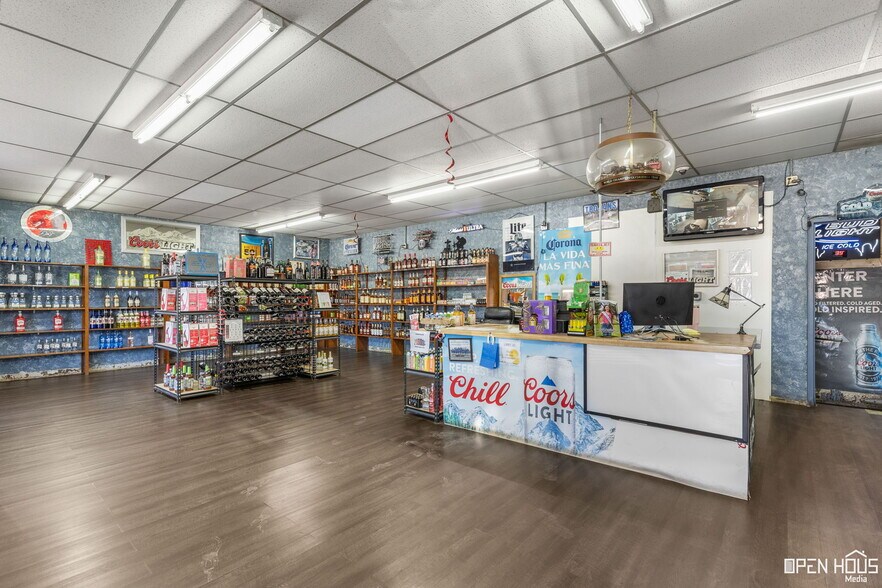 More Photos Of 18847 US-281, Windthorst Storefront Retail Office For Sale