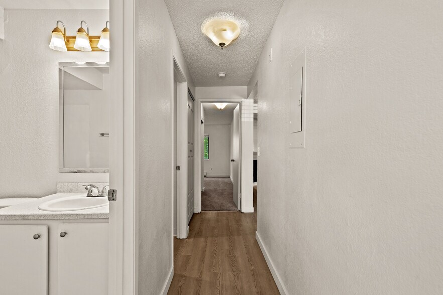 More Photos Of 29421 Pacific Hwy S, Federal Way Apartments For Sale
