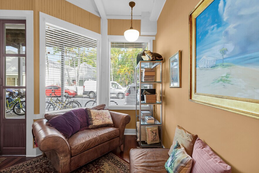 More Photos Of 812 Fleming St, Key West Storefront For Sale