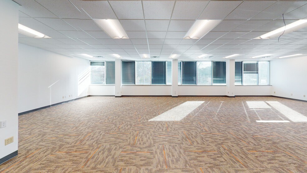 More Photos Of 2348 SW Topeka, Topeka Office For Lease