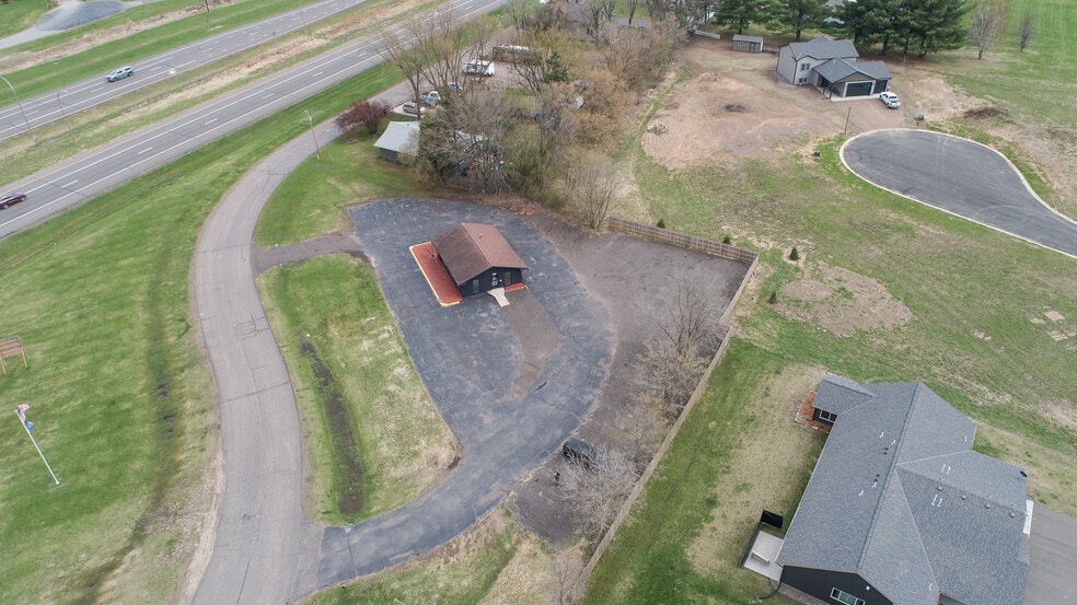 More Photos Of 111 4th Ave, Pease Flex For Sale