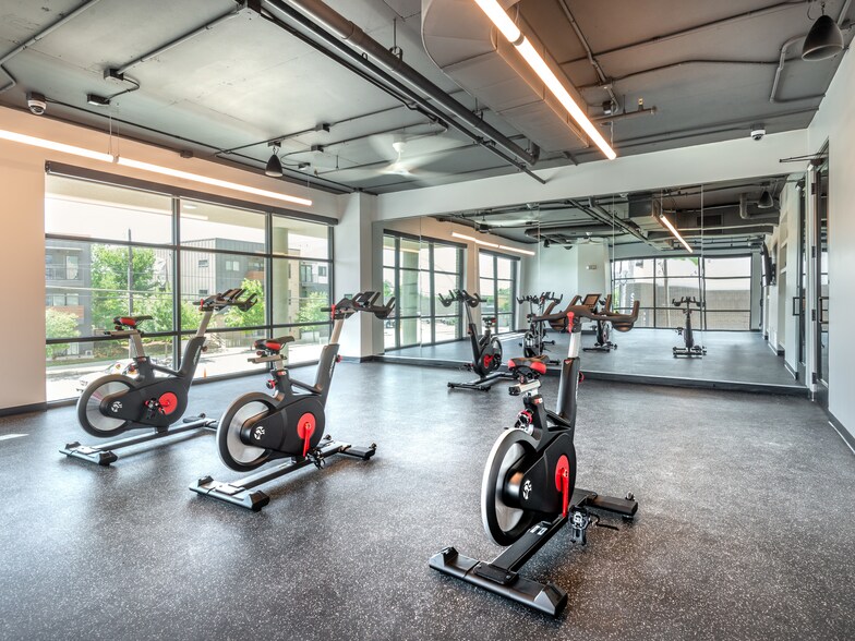 More Photos Of 411 W Commerce St, Dallas Apartments For Lease