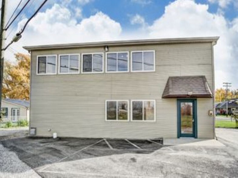 More Photos Of 1041 Shawnee Rd, Lima Freestanding For Lease