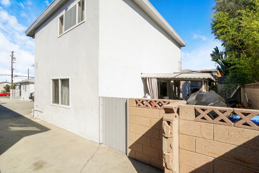 More Photos Of 14724 S Budlong Ave, Gardena Multifamily For Sale