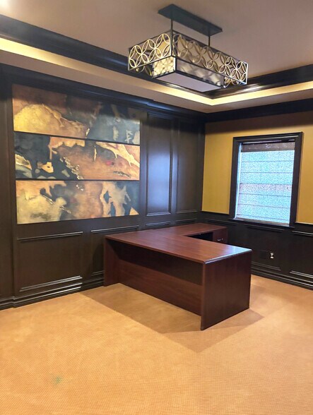 More Photos Of 45489 Market St, Shelby Township Storefront Retail Office For Sale