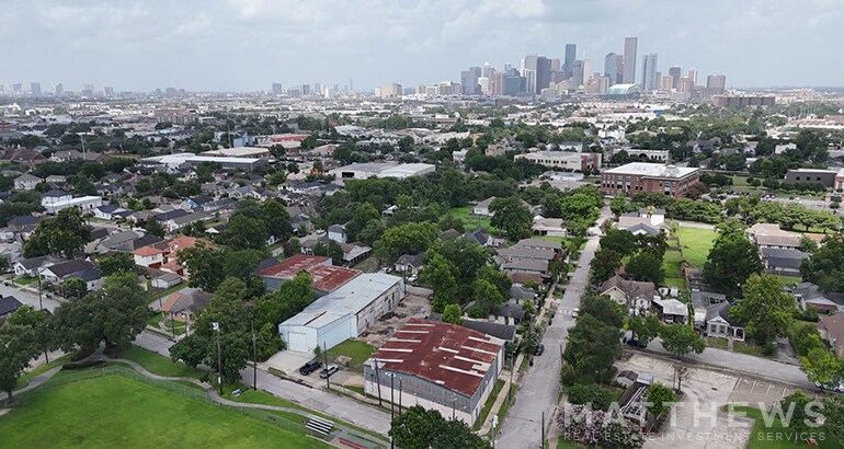 Primary Photo Of 215 N Jenkins St, Houston Manufacturing For Lease