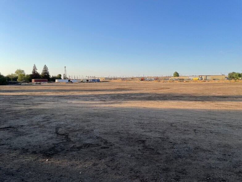 More Photos Of 5001 N Chester Ave, Bakersfield Land For Sale
